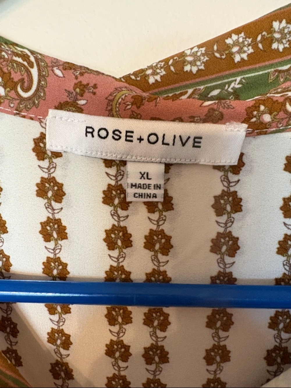 Rose & Olive Pink and Green Paisley Button-Front Blouse - Picture 3 of 6